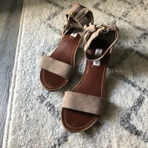 Steve Madden Darcie Taupe Suede Tassel Zip Sandals Ankle Strap
